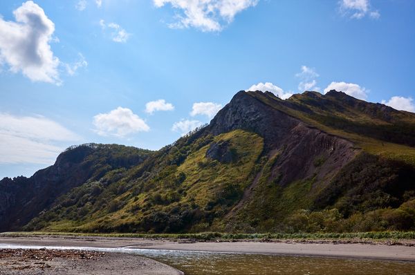 Smeliy Peak